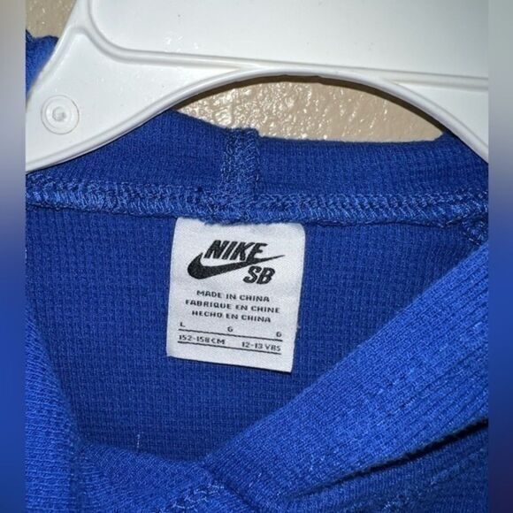 Nike Thermal Girls Large Blue Pink‎ Hooded Pullover Nike SB Skateboarding Thumb - Picture 3 of 4